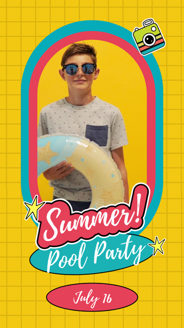 Summer Pool Party Announcement With Inflatable Rings Instagram Video Storyデザインテンプレート
