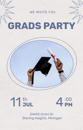 Modèle de visuel Graduation Party Announcement With Student holding Hat And Degree - Invitation 4.6x7.2in