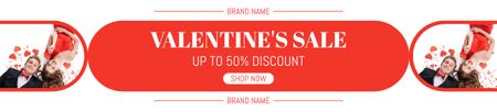 Platilla de diseño Valentine's Day Sale with Couple and Hearts Ebay Store Billboard
