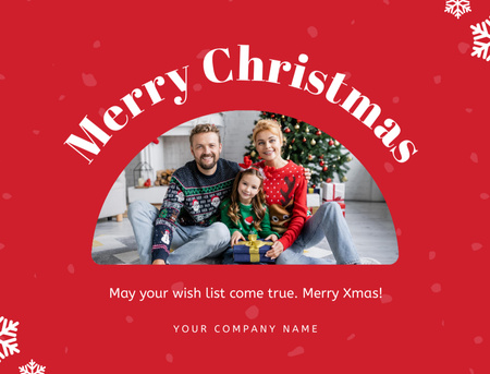 Šťastná rodina slaví Vánoce s dárky Postcard 4.2x5.5in Šablona návrhu