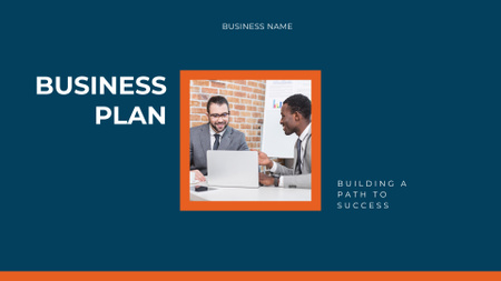 Modèle de visuel Proposition de plan d'affaires avec des hommes d'affaires souriants - Presentation Wide