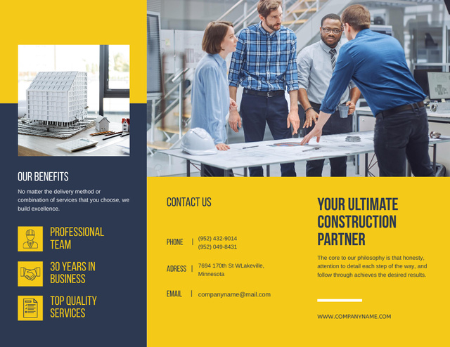 Construction Company Advertisement with Professional Architects Brochure 8.5x11in Modelo de Design