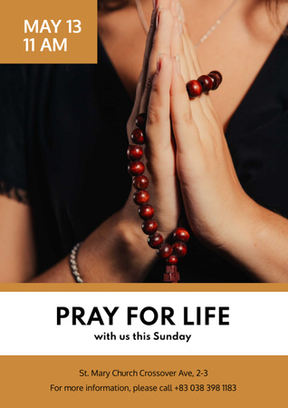 Designvorlage Kircheneinladung mit gefalteten Händen im religiösen Gebet für Flyer A4