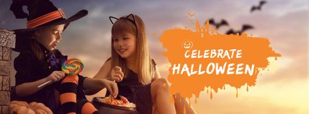 celebração de halloween com crianças fantasiadas Facebook cover Modelo de Design