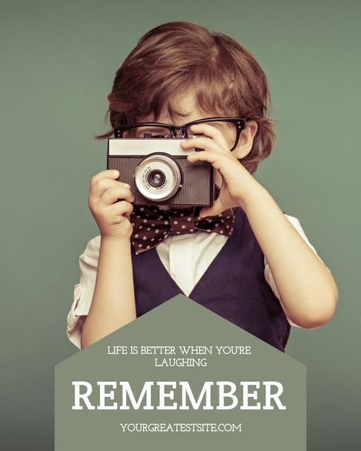 Motivational Quote with Child holding Vintage Camera Poster 16x20in Πρότυπο σχεδίασης