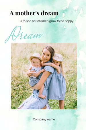 Ontwerpsjabloon van Postcard 4x6in Vertical van Lachende meisjes met hun moeder op de achtergrond van inspirerende tekst