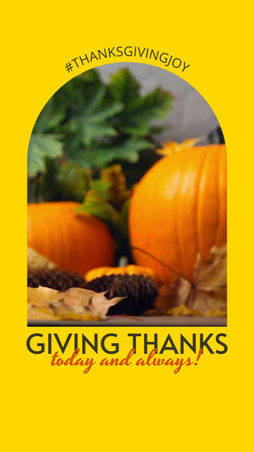 Designvorlage Giving Thanks On Thanksgiving Day With Pumpkins für TikTok Video