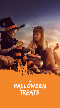 Modèle de visuel Halloween Treats Offer with Kids in Costumes - Instagram Story