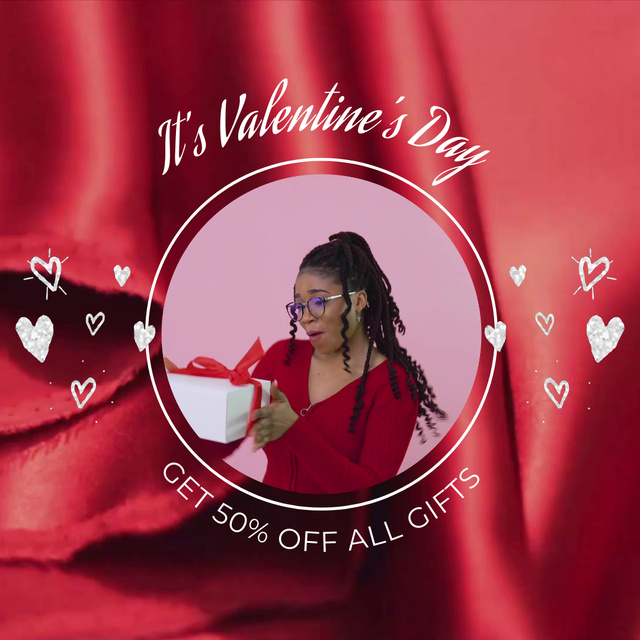 Happy Valentine`s Day Presents with Sale Offer Animated Post Modelo de Design