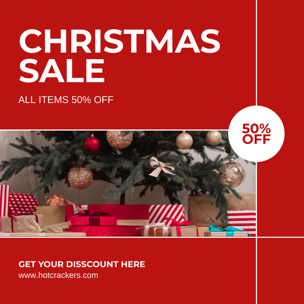 Discount Announcement for All Items with Image of Christmas Tree Instagram tervezősablon