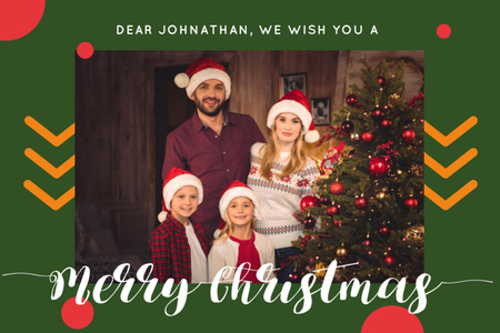 Merry Christmas Greeting with Family by Fir Tree Postcard 4x6in Modelo de Design