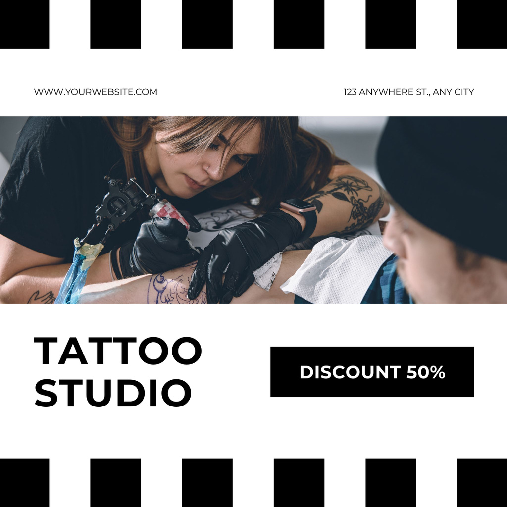 Ontwerpsjabloon van Instagram van Tattooing In Studio Offer With Discount