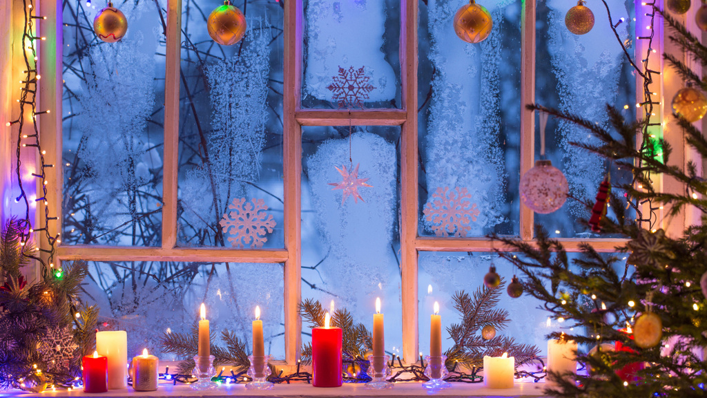Candles on Windowsill on Christmas Evening Zoom Background – шаблон для дизайна