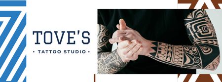 Designvorlage Tattoo-Studio-Angebot mit jungem tätowiertem Mann für Facebook cover