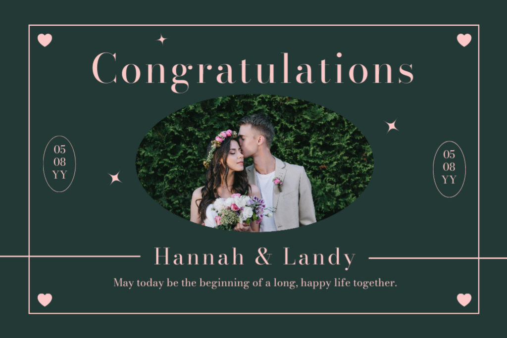Happy Newlyweds on Wedding in Green Bushes Postcard 4x6in – шаблон для дизайну