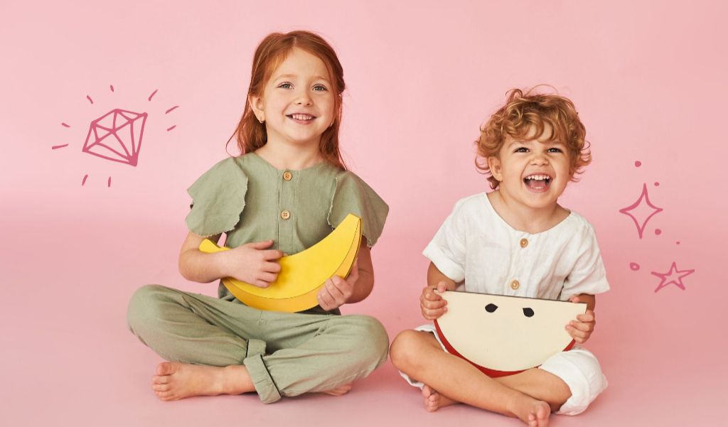 Children's Clothing Store Ad Business card Modelo de Design