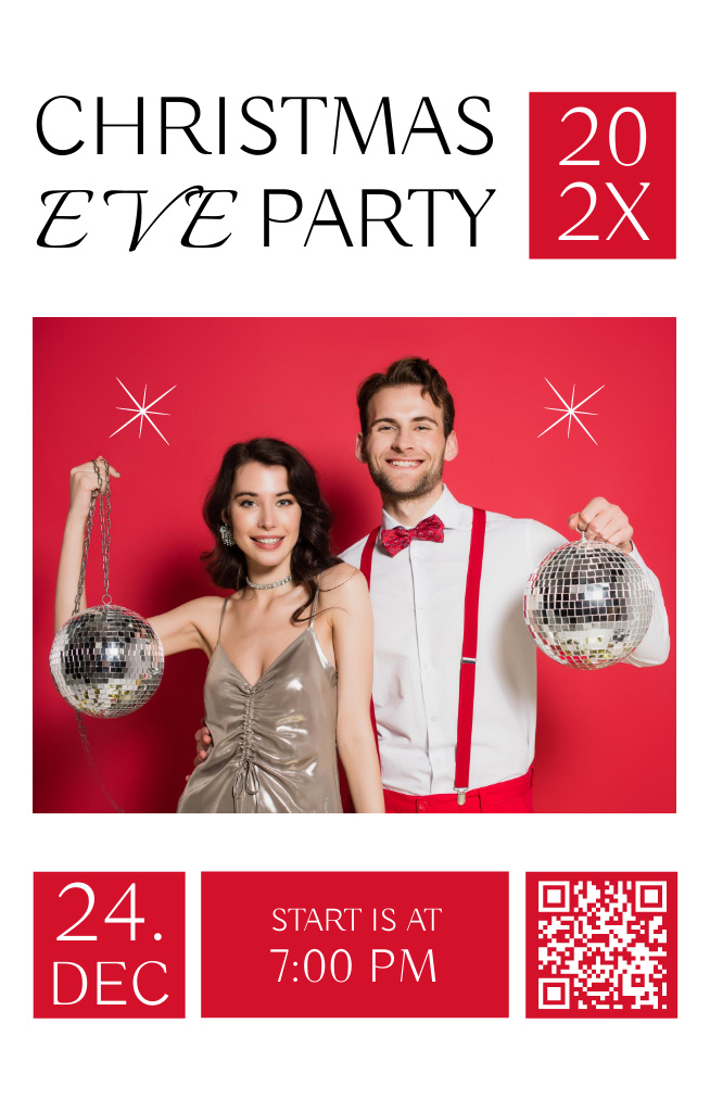 Platilla de diseño Announcement of Christmas Eve Party with Couple Holding Disco Balls Invitation 4.6x7.2in