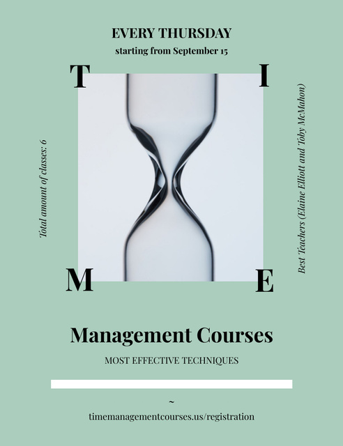 Plantilla de diseño de Management Courses Offer with Hourglass on Green Invitation 13.9x10.7cm 