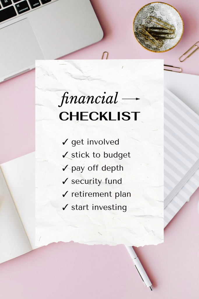 Designvorlage Financial Checklist on working table für Pinterest