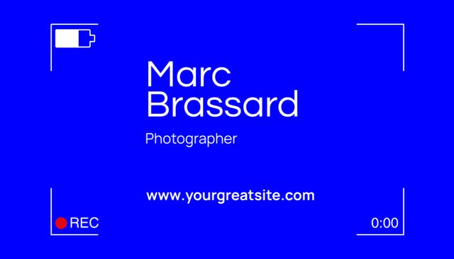 Modèle de visuel Photographer Services Offer with Camera Interface - Business Card US