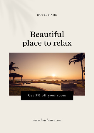 Ontwerpsjabloon van Postcard A6 Vertical van Luxe hotelaanbieding met korting en strand