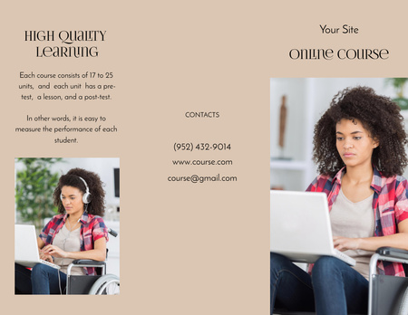 Template di design L'annuncio dei corsi online con una donna utilizza laptop e cuffie Brochure 8.5x11in