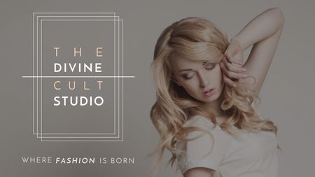Fashion Studio Ad Blonde Woman in Casual Clothes Title Modelo de Design