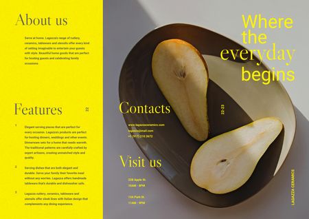Fresh Pears on Plate Brochureデザインテンプレート