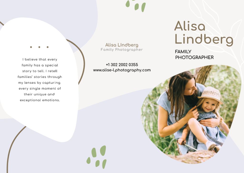Platilla de diseño Family Photographer Offer with Happy Parents and Kids in field Brochure