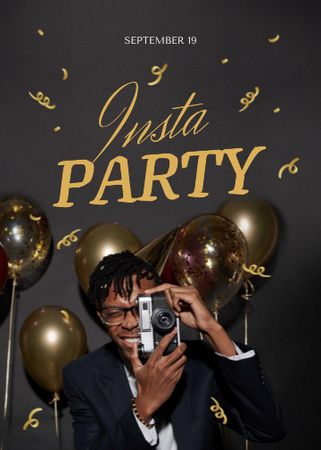 Party Announcement with Man holding Camera Flayerデザインテンプレート